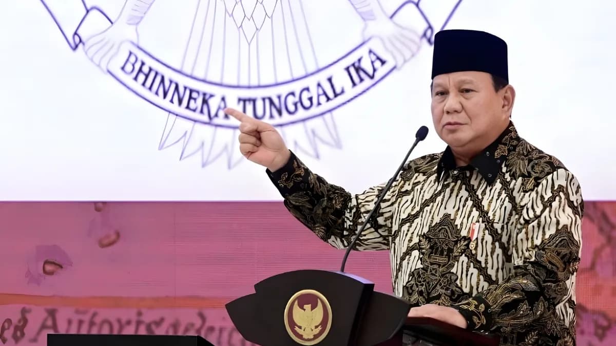 Prabowo Subianto membentuk Satgas untuk mencapai pertumbuhan ekonomi 8% menuju Indonesia Emas 2045. Baca selengkapnya di beritaekonomi.id. #EkonomiIndonesia #PertumbuhanEkonomi #BisnisIndonesia